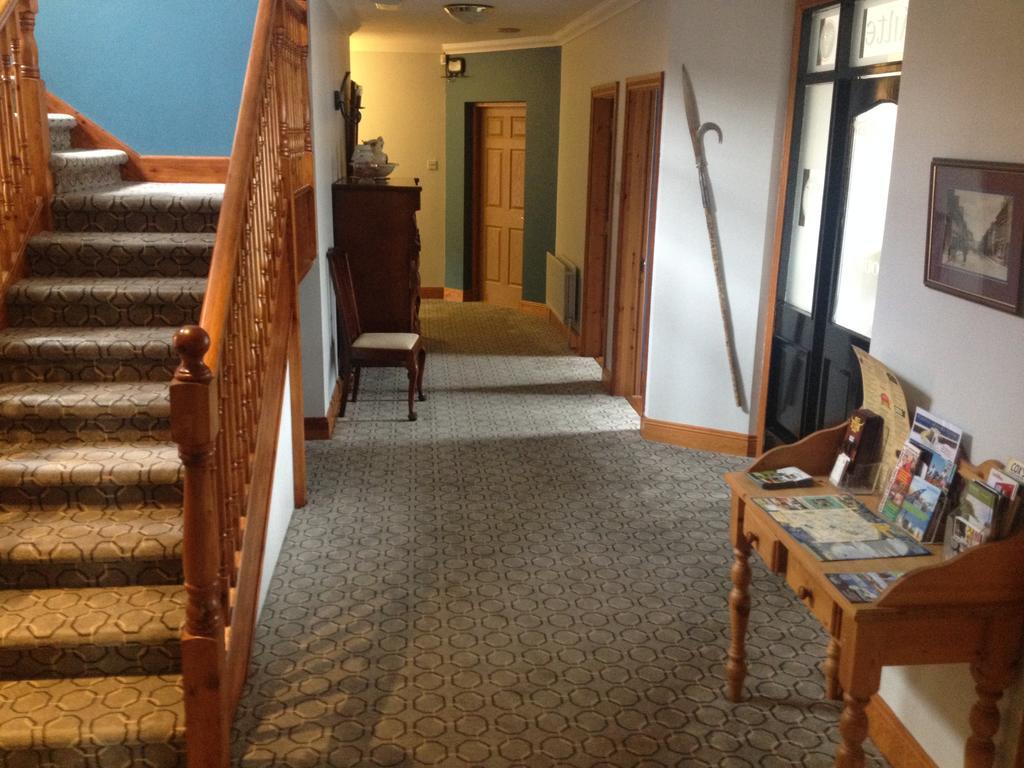 Carragh House Bed and Breakfast Castlebar Buitenkant foto